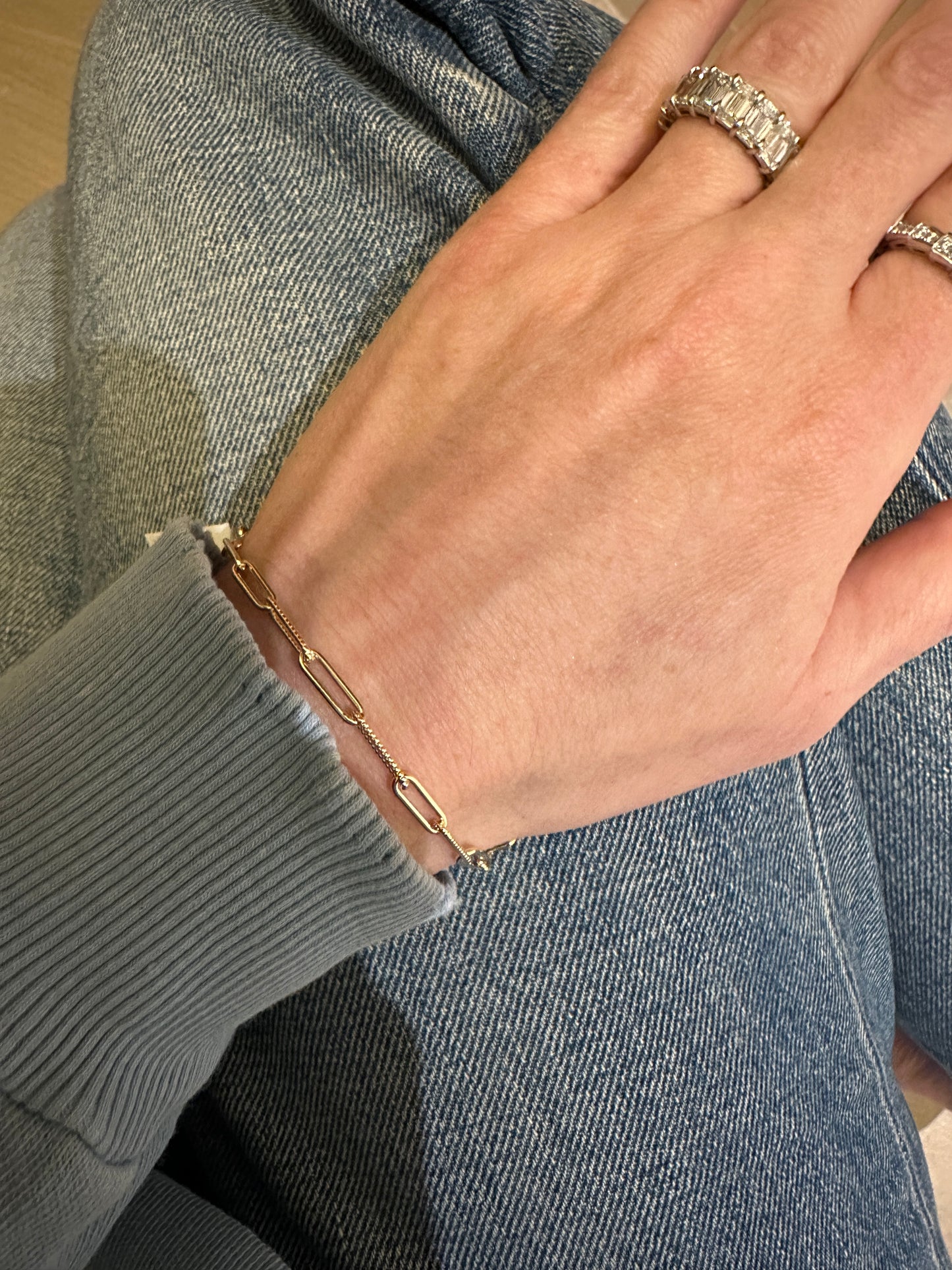 Beaded and Shiny Paper Clip Bracelet.