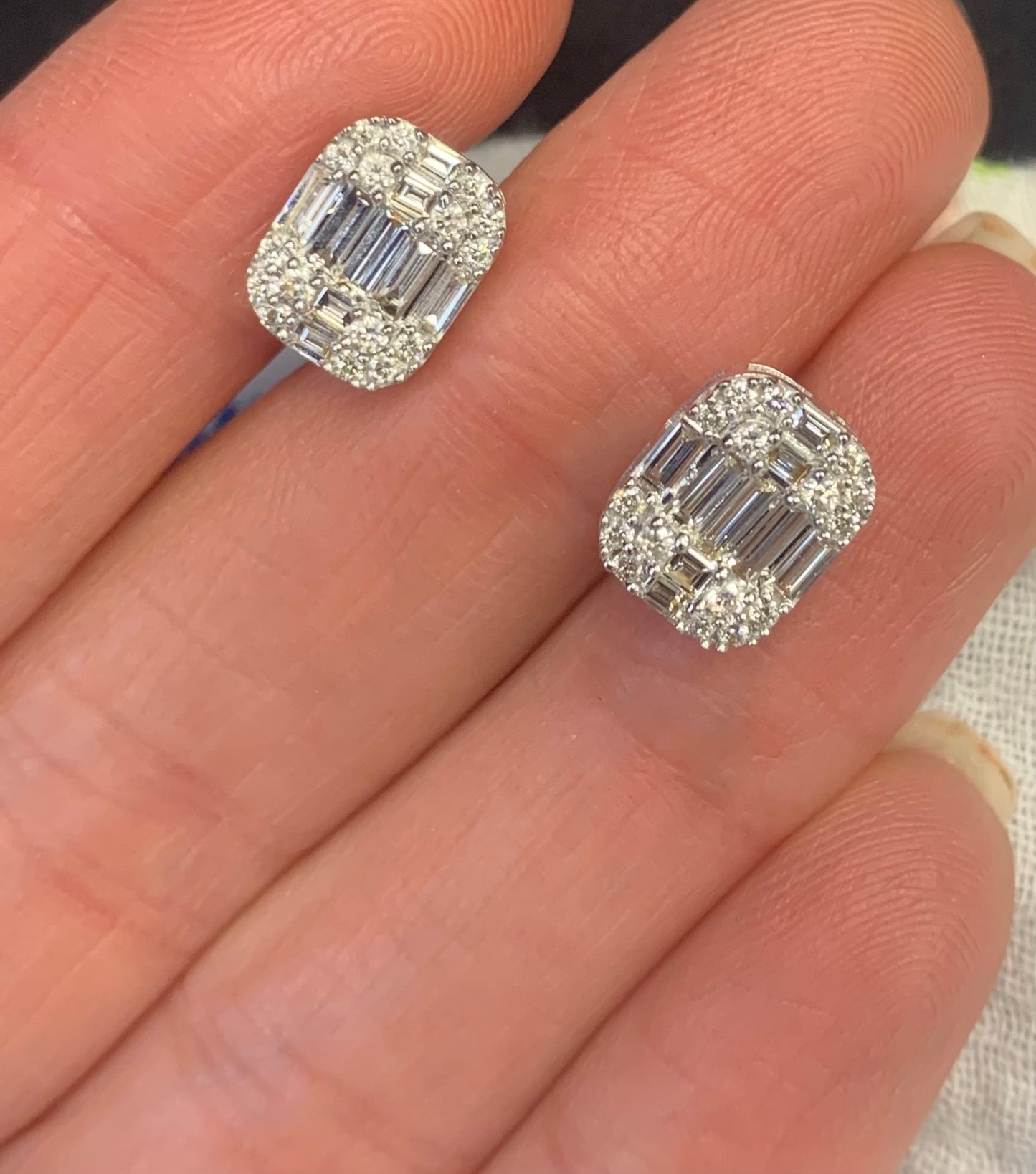 Medium Illusion Diamond Stud Earrings