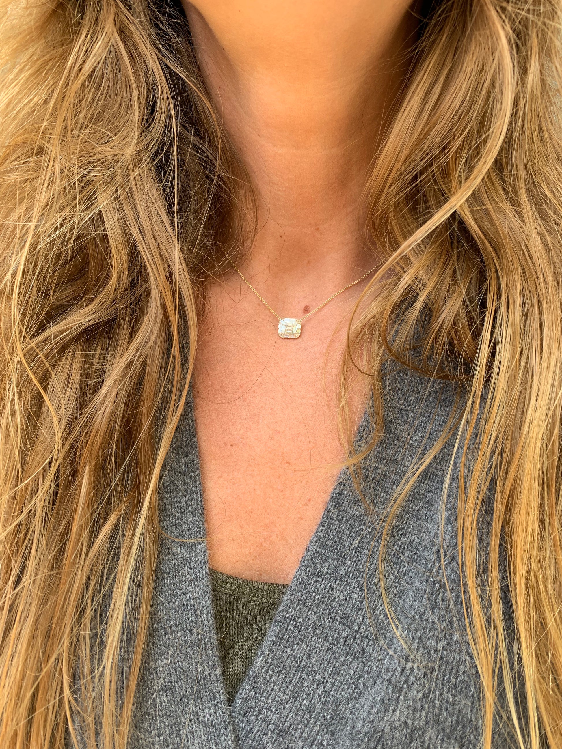 Round and Baguette Diamond Pendant 2