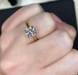 Two Tone Round Diamond Engagement Ring 3