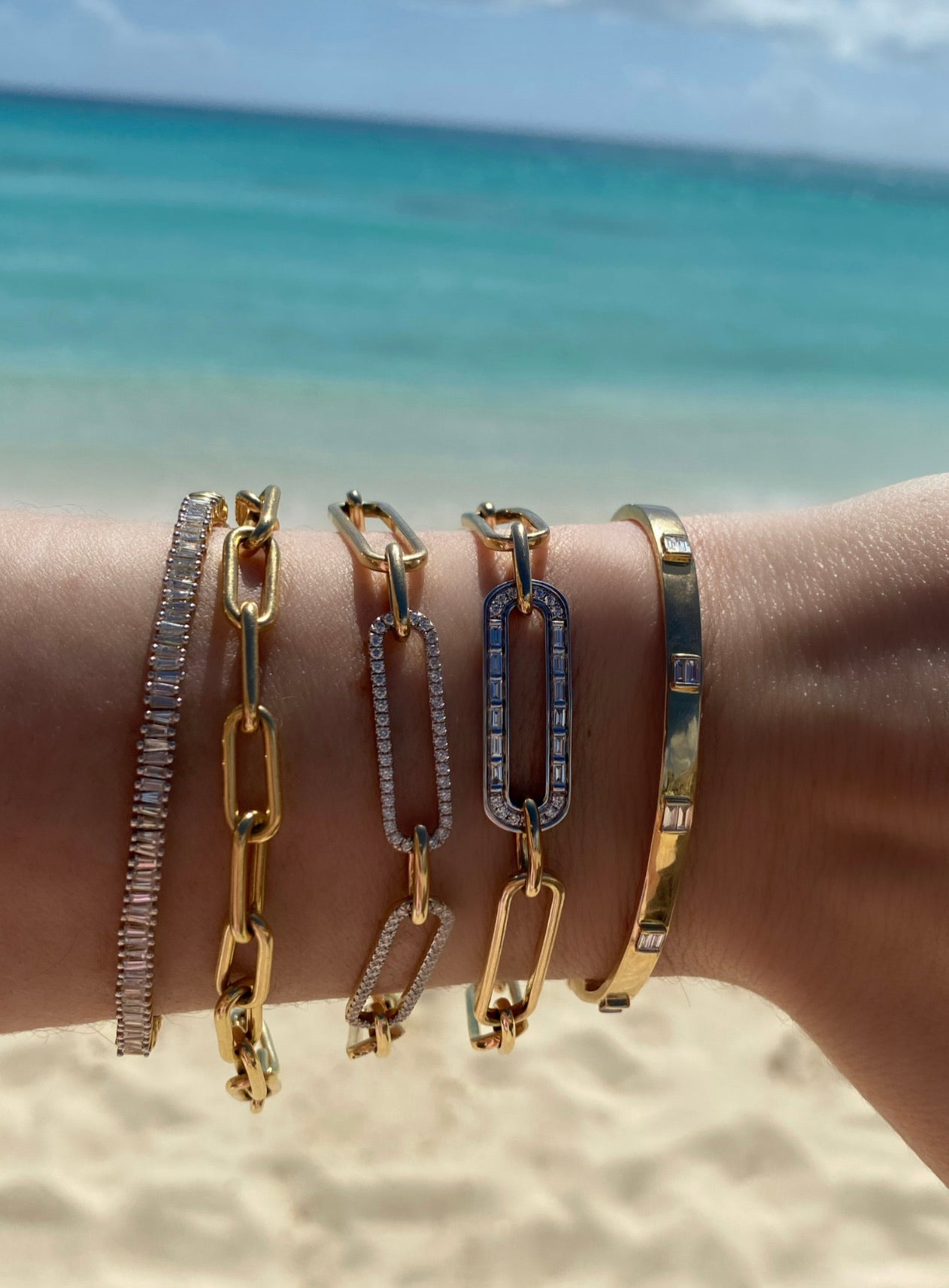 Wide Link Round and Baguette Diamond Bracelet 7