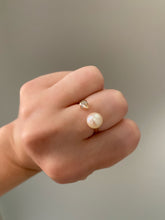 Load image into Gallery viewer, Pearl and Diamond Ring 3