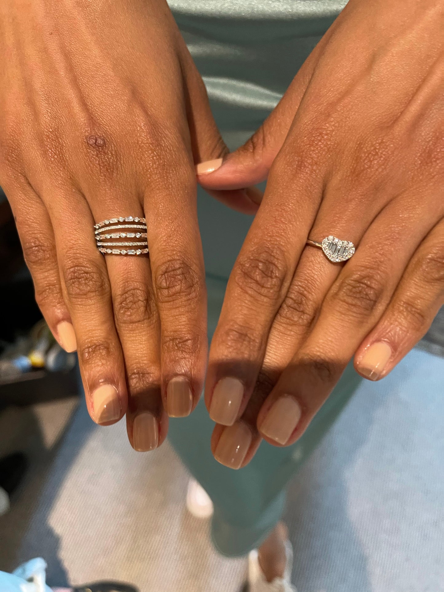 Round and Baguette Diamond Heart Ring 4