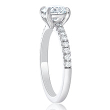 Load image into Gallery viewer, Platinum Round Diamond Engagement Ring