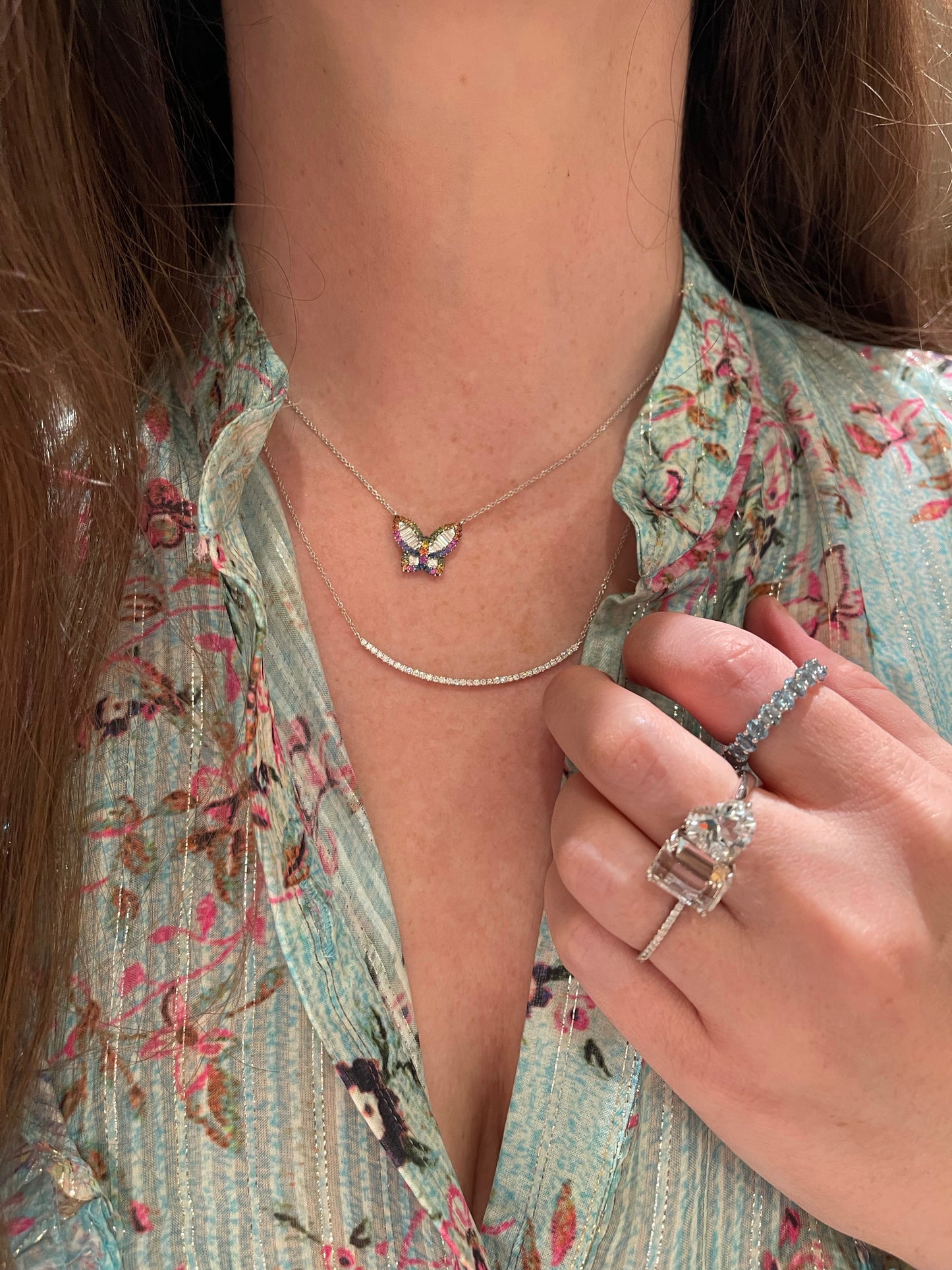 Curved Diamond Bar Necklace 3