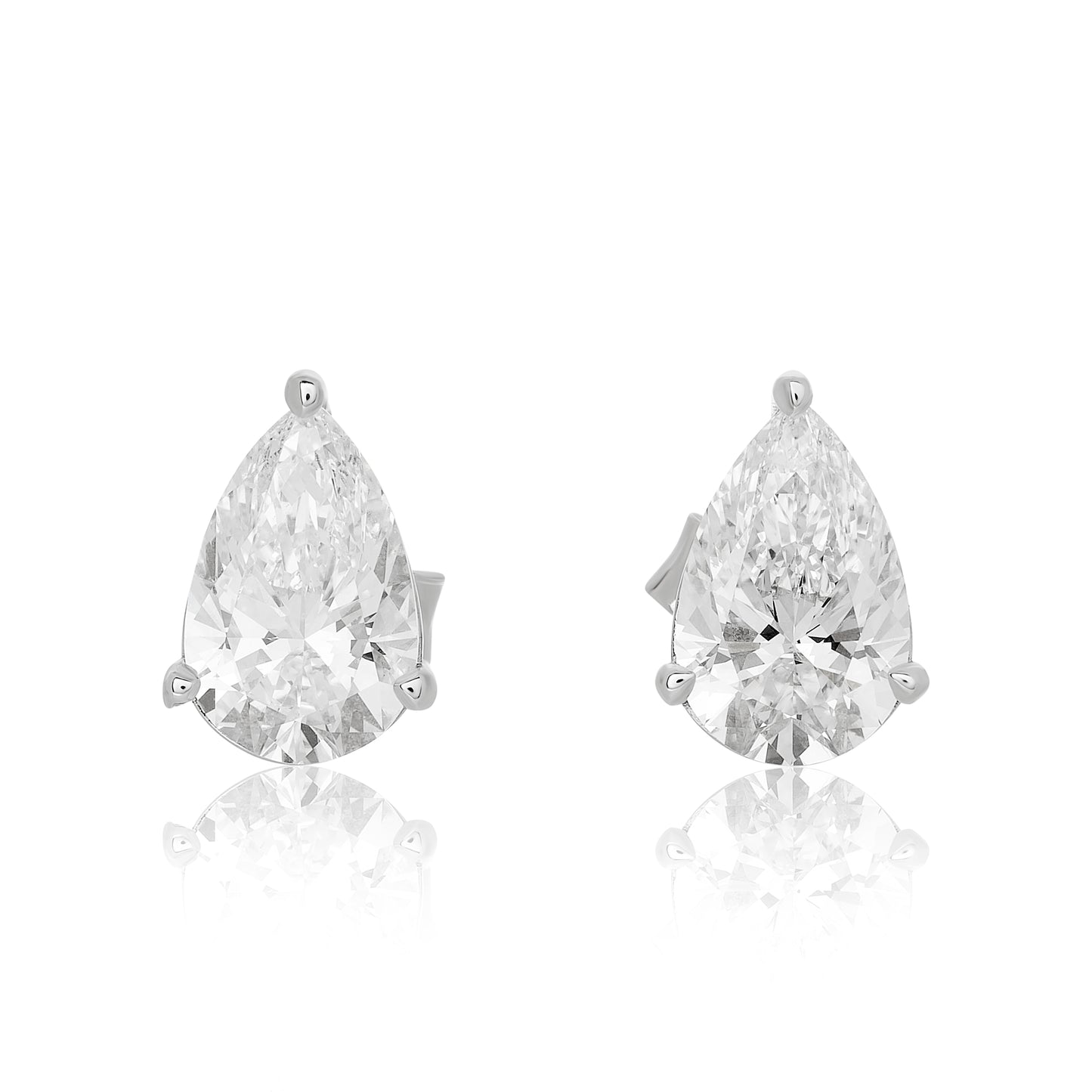 Lab Grown Pear Shape Diamond Stud Earrings