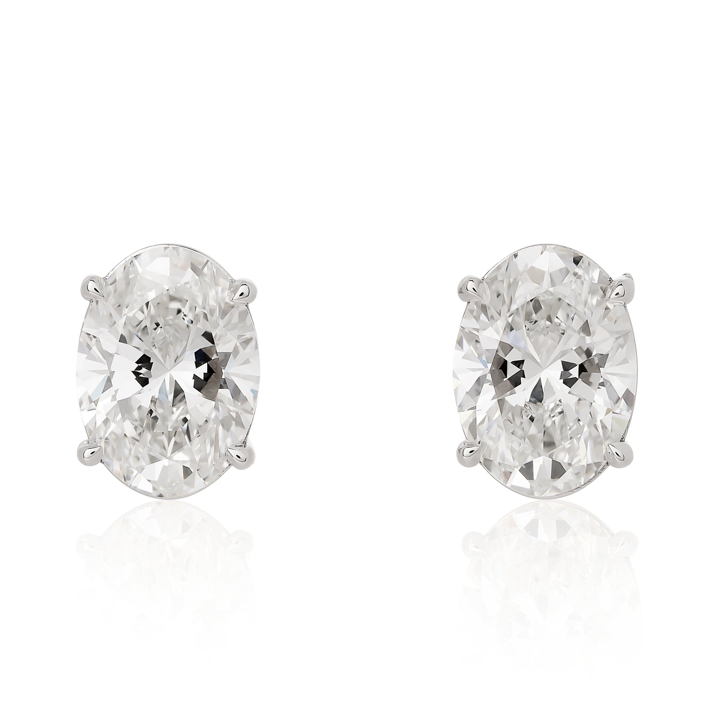 Lab Grown Oval Shape Diamond Stud Earrings