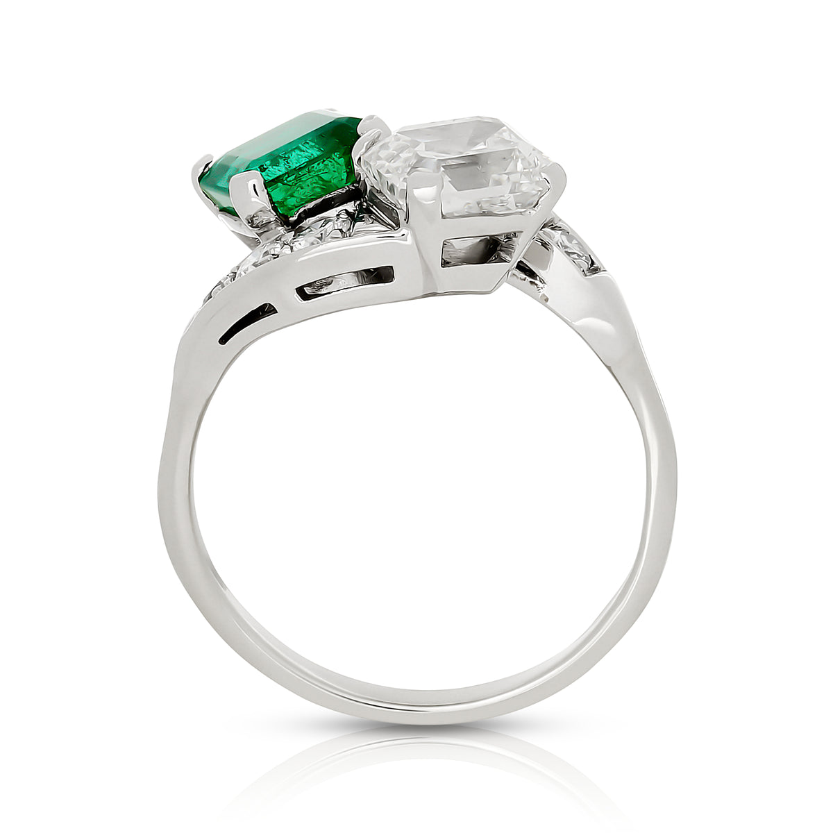 Toi Et Moi Estate Emerald and diamond ByPass Ring