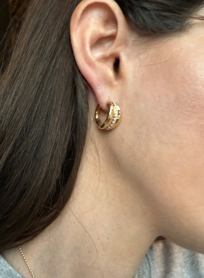 Graduated Huggie Hoop Earrings