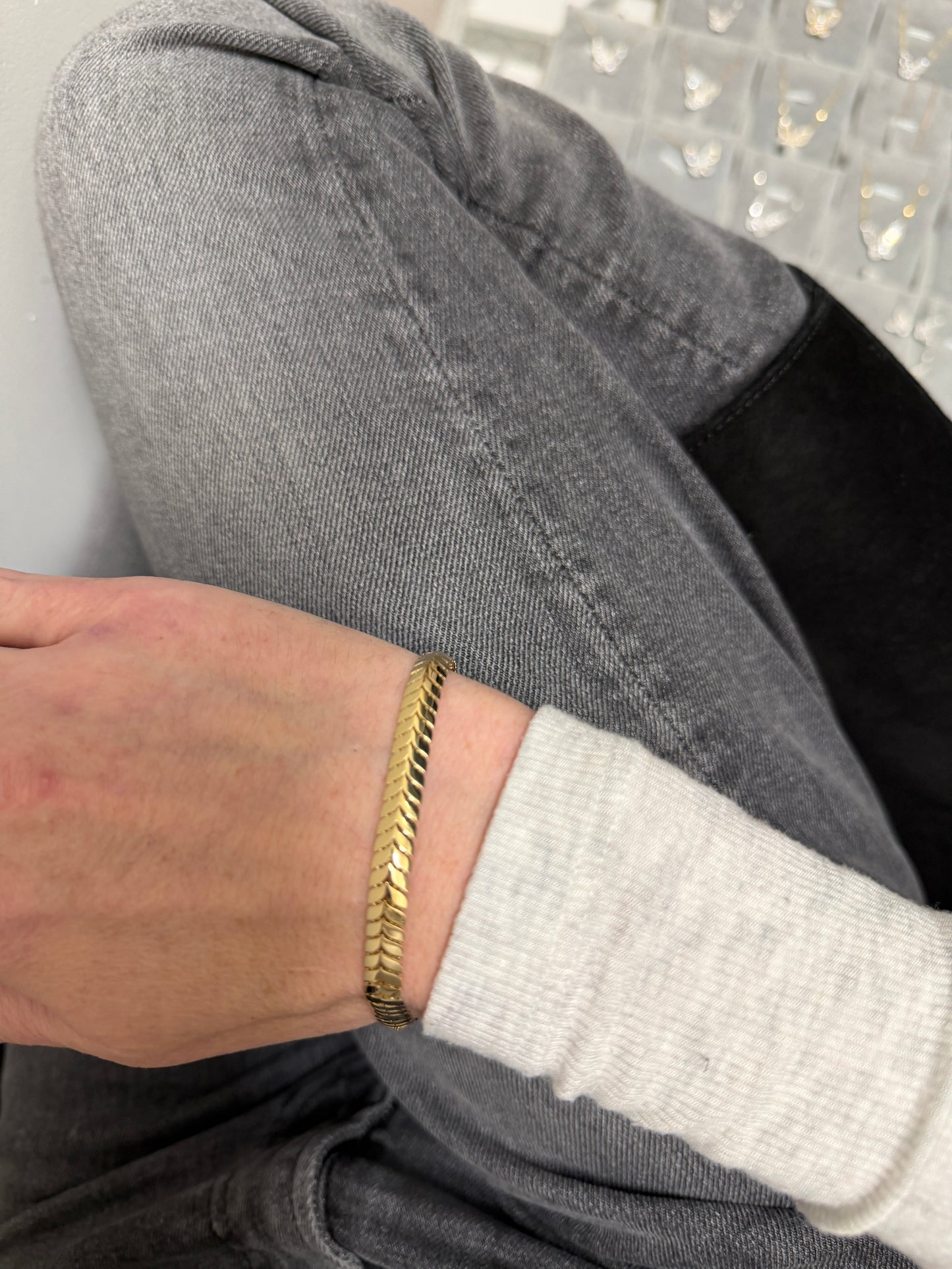 Chevron Style Gold Chain Bracelet