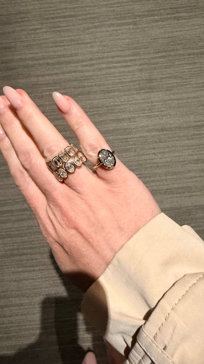 Button Back Lab Diamond Pinky Ring