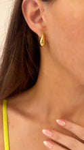 Load image into Gallery viewer, Small Puffy Tear Drop Earrings