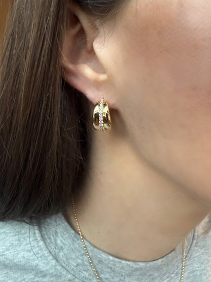 Graduated Huggie Hoop Earrings