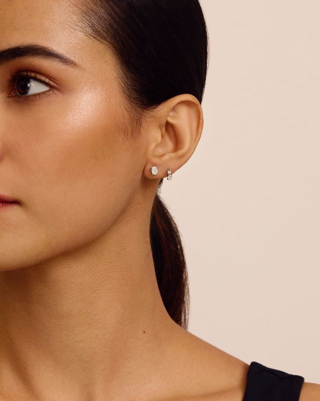 Lab Grown Oval Shape Diamond Stud Earrings