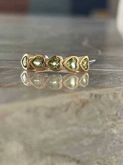 Peridot Bezel Set Heart Shape Band 2