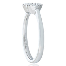Load image into Gallery viewer, Round and Baguette Diamond Heart Ring 2