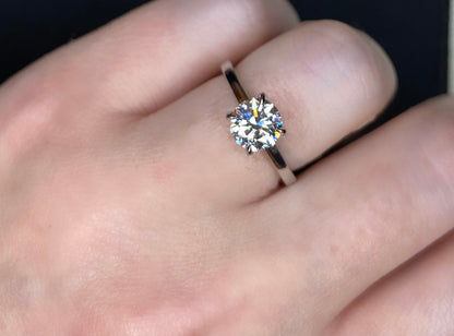 Platinum Round Diamond Solitaire Engagement Ring 4