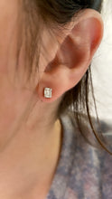 Load image into Gallery viewer, Petite Illusion Diamond Stud Earrings 5
