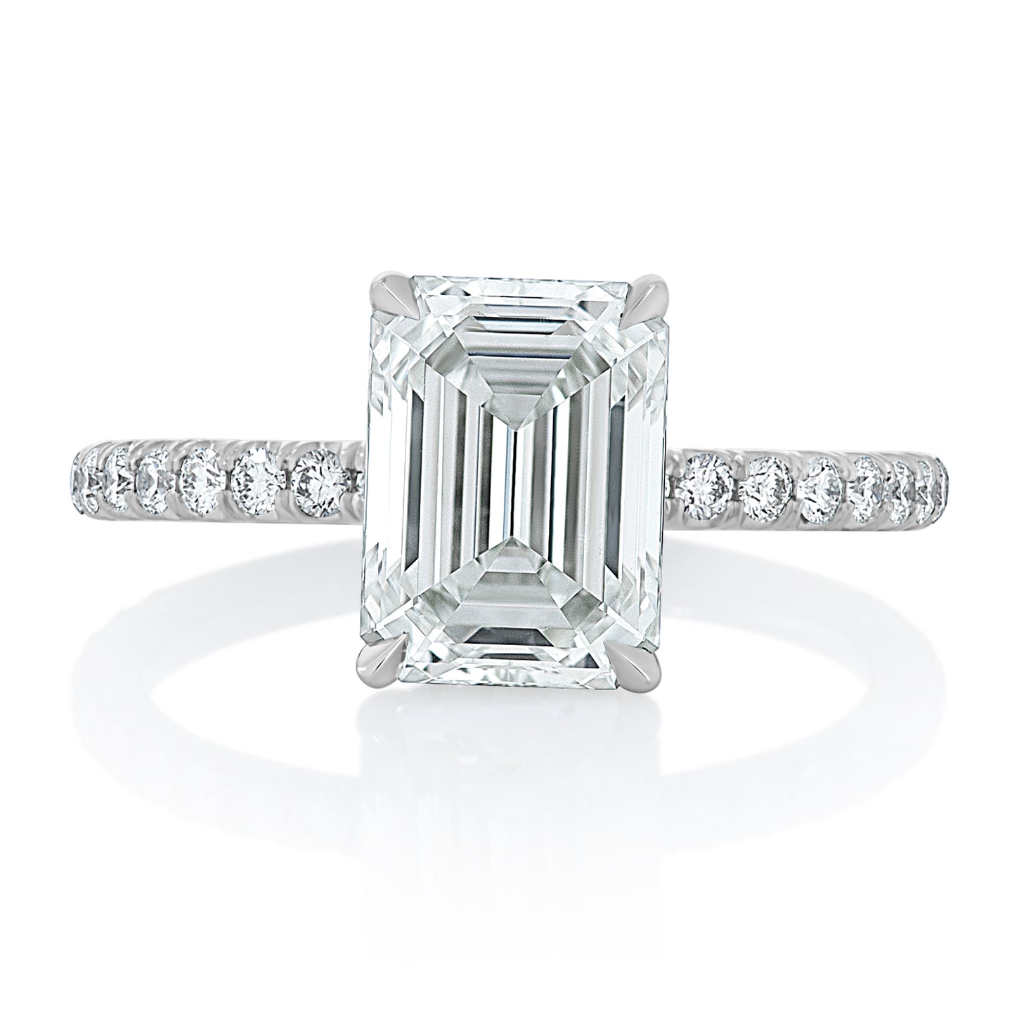 Emerald Cut Diamond Enagement Ring