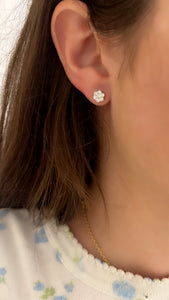 Small Diamond Flower Stud Earrings 2